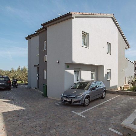 Apartments Elviana 普拉 外观 照片