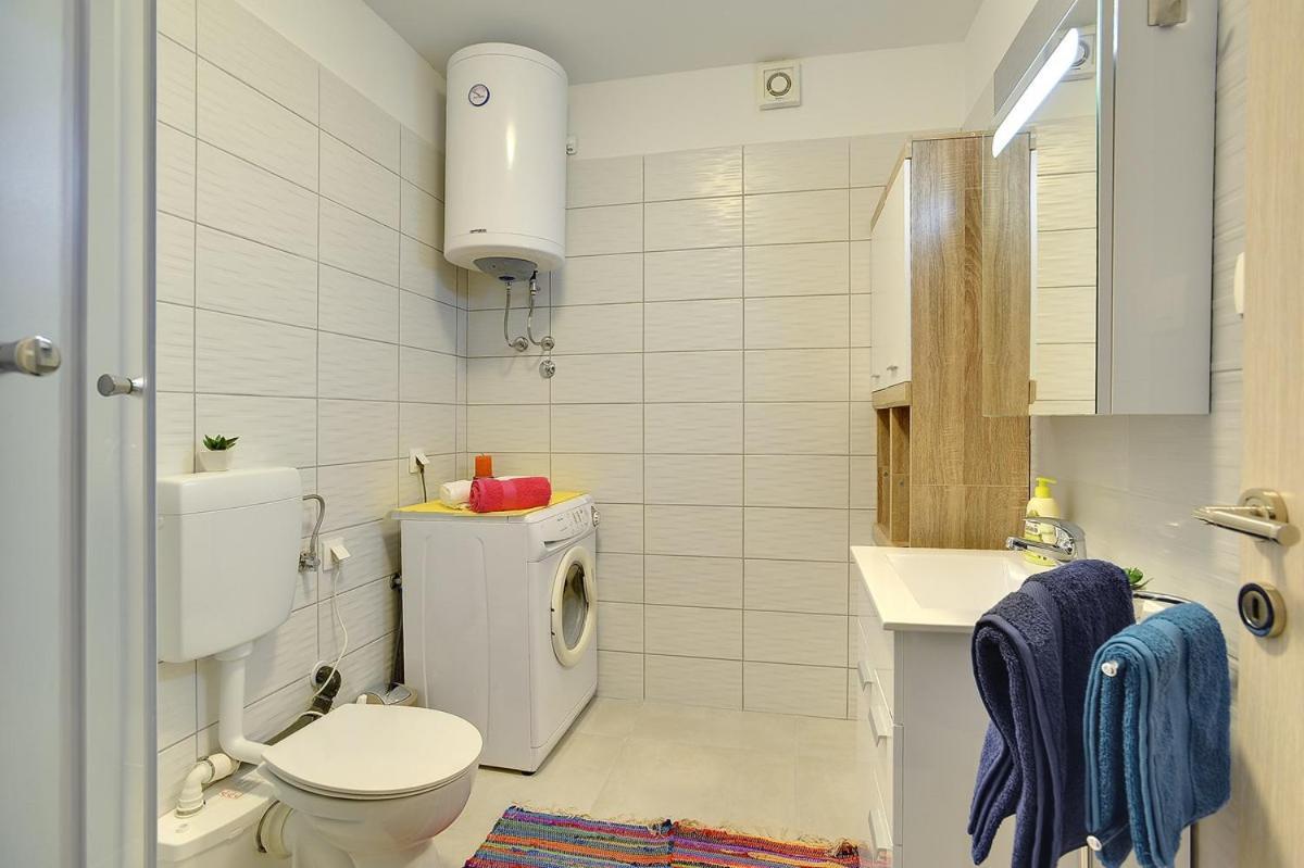 Apartments Elviana 普拉 外观 照片