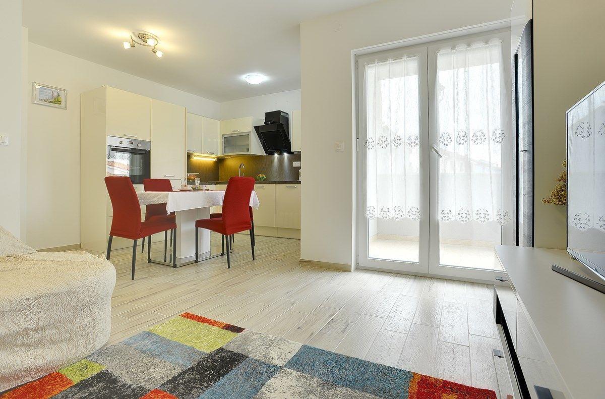 Apartments Elviana 普拉 外观 照片