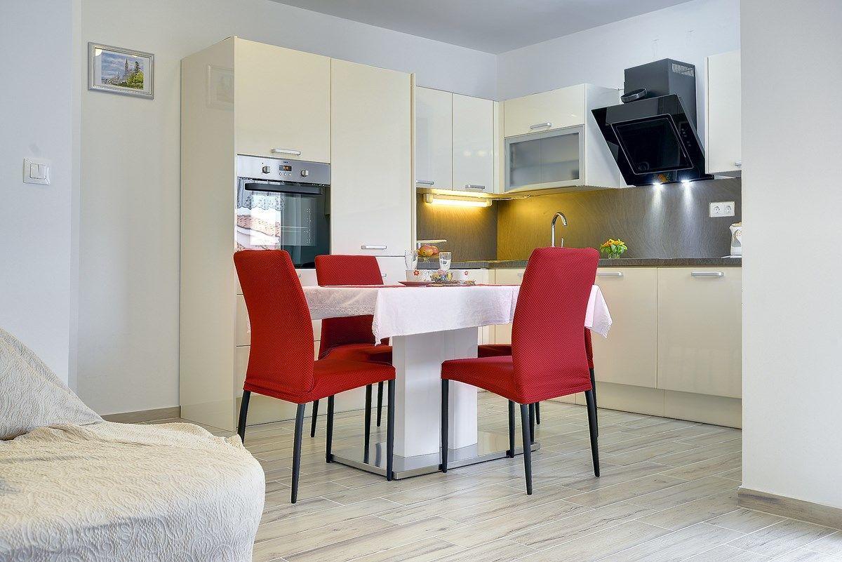 Apartments Elviana 普拉 外观 照片