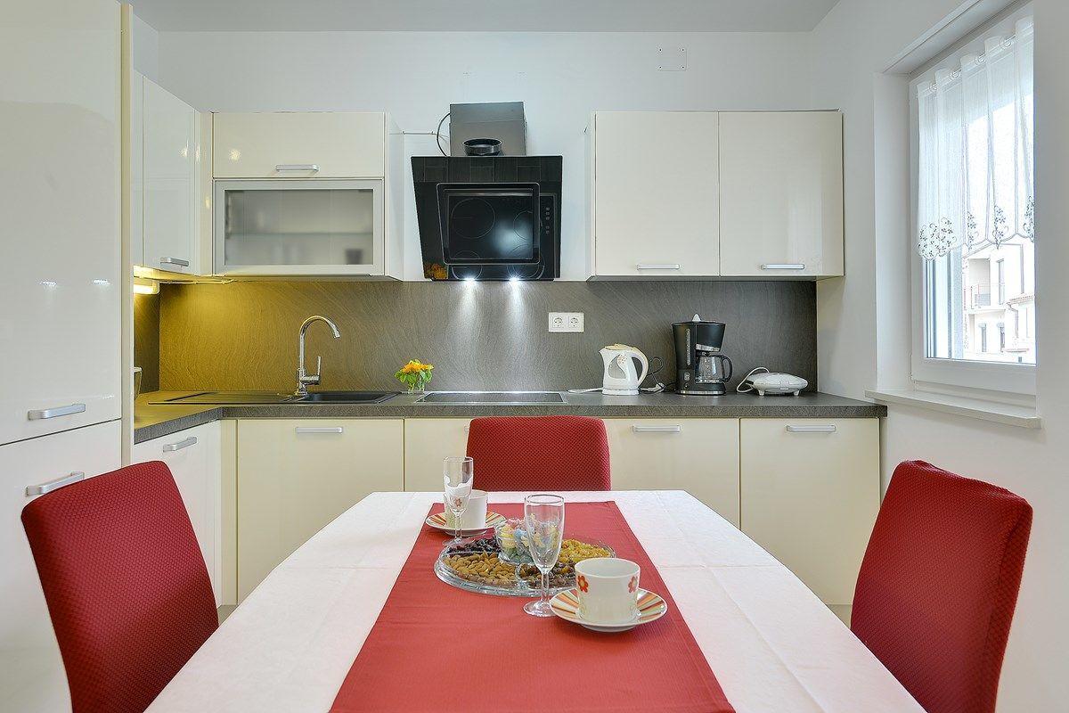 Apartments Elviana 普拉 外观 照片